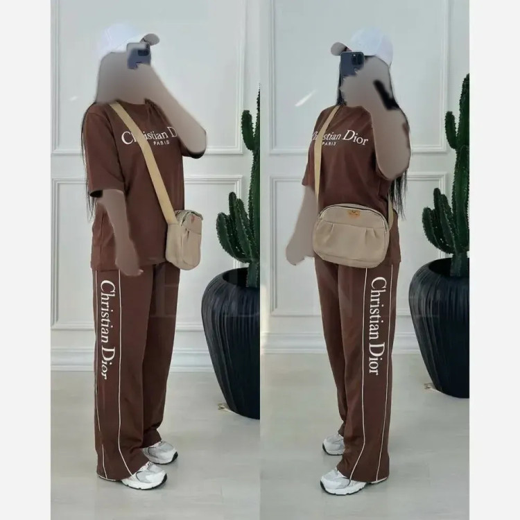 ست تیشرت و شلوار زنانه طرح کریستین دیور پنبه گلکسی فری سایز