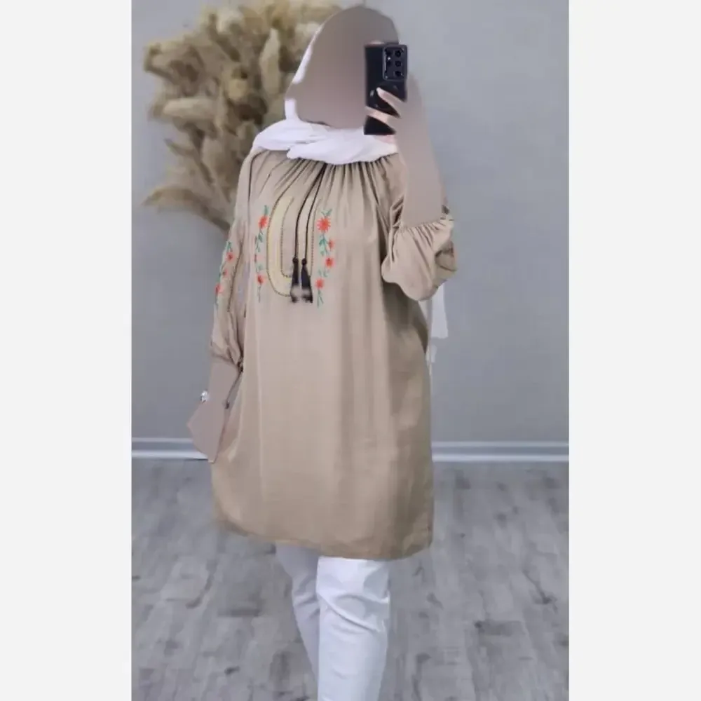 شومیز تارا جنس شانتون و گلدوزی فری سایز