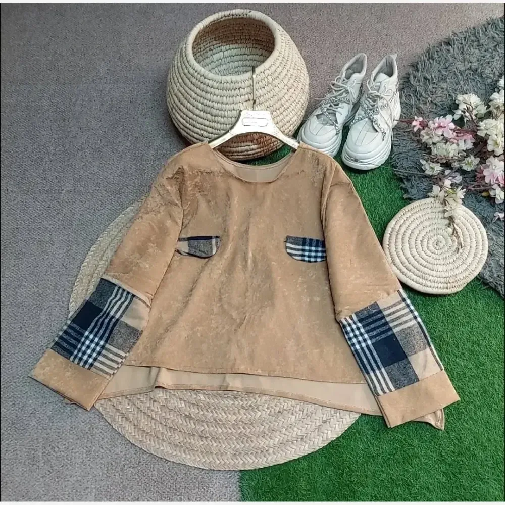 شومیز زمستانه شالین جنس مخمل کبریتی اعلا رنگ مشکی و کرم نسکافه ای سایز 38 تا 46 فری سایز