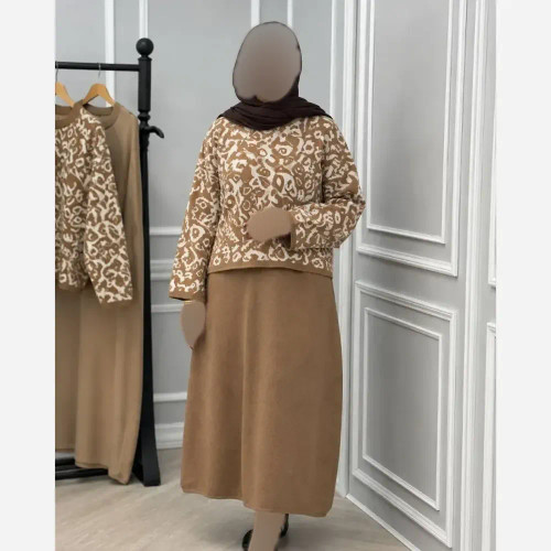 ست رویه و سارافن بافت پلنگی نخ آکرولیک نسکافه ای کرم سایز 38 تا 46