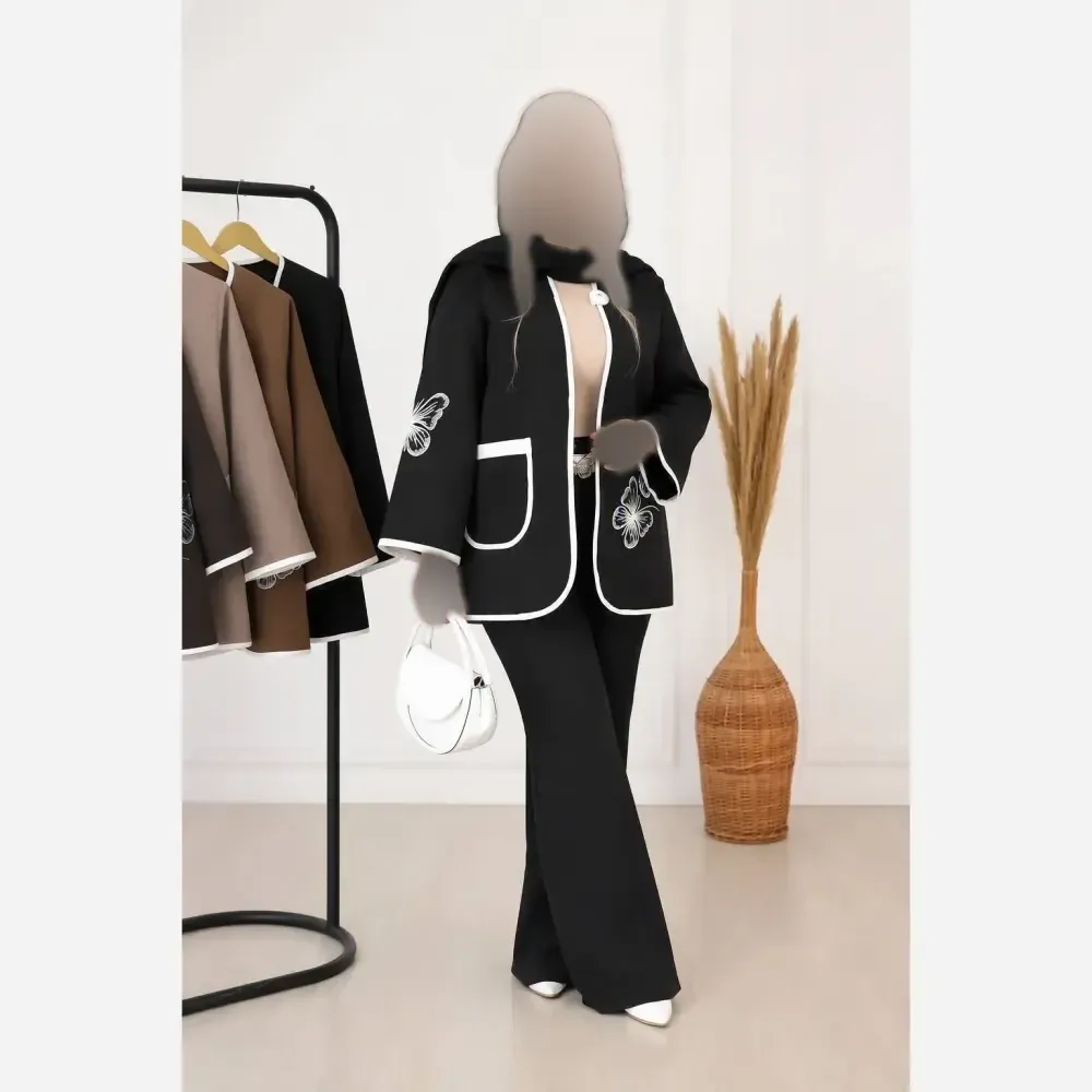 مانتو شلوار مازراتی ستاره دو سایزی رنگ مشکی و خاکی