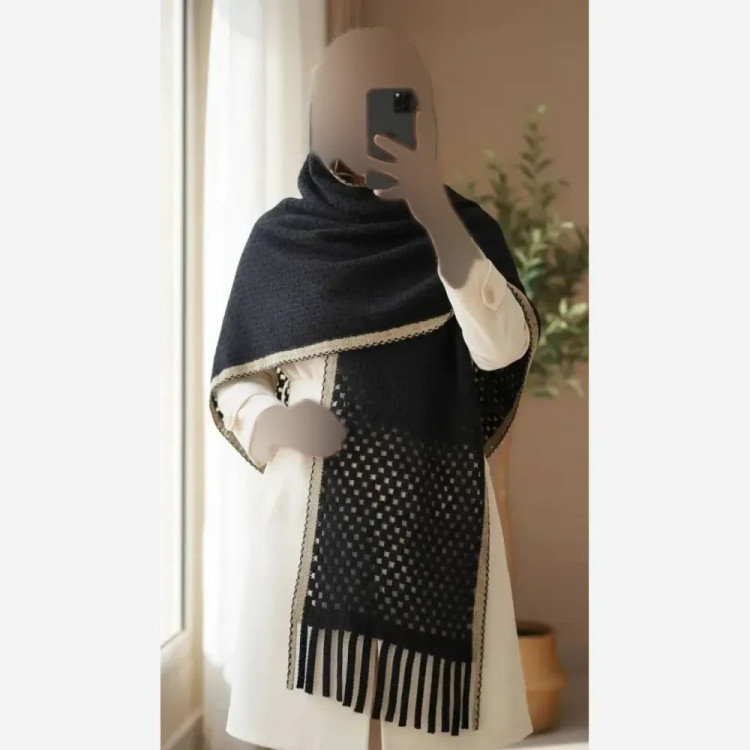 شال بافت مشکی زنانه طرح سه بعدی لب دوزی شده ابعاد 180 در 51 سانتیمتر