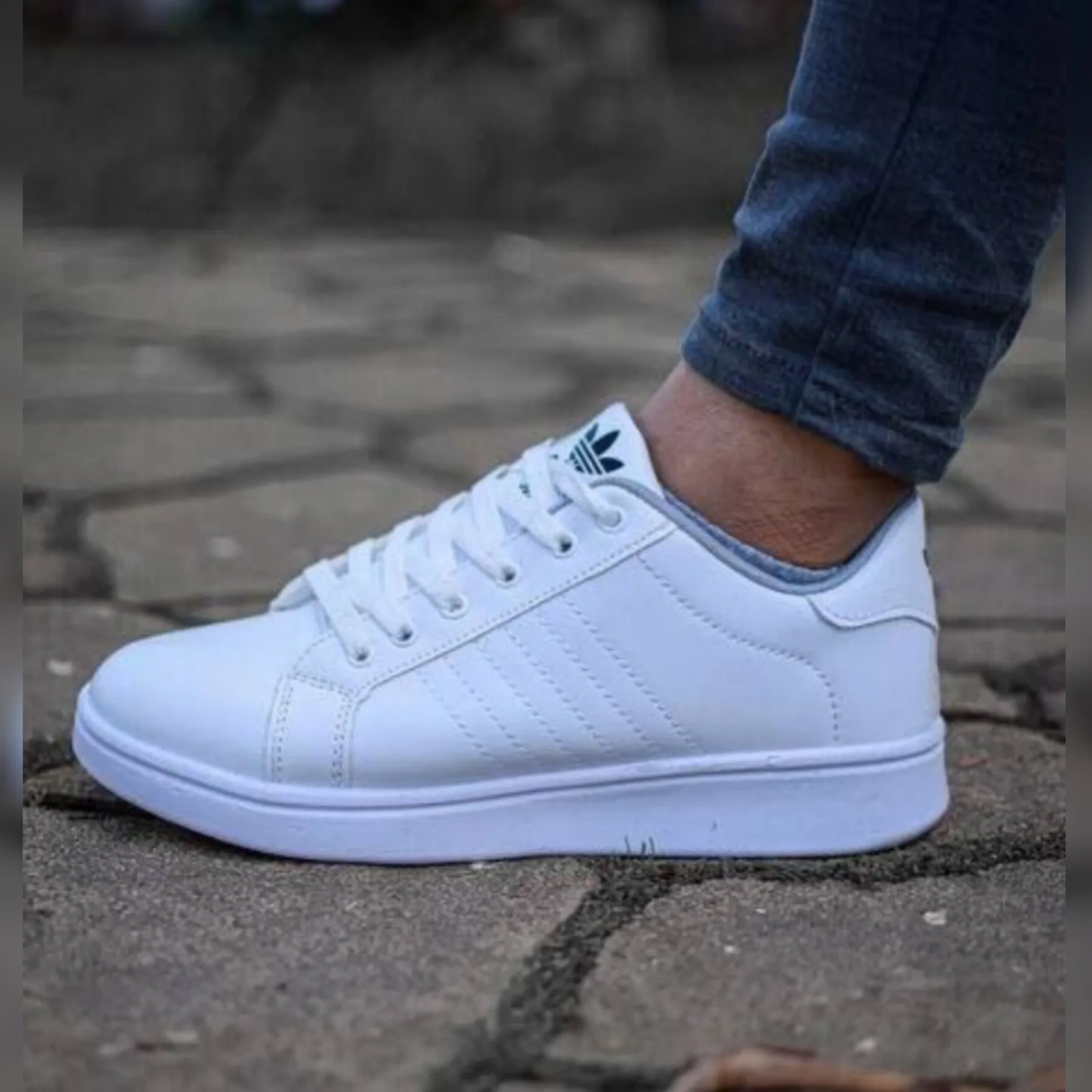 کفش مردانه ونس سفید طرح آدیداس رویه چرم صنعتی زیره پیو