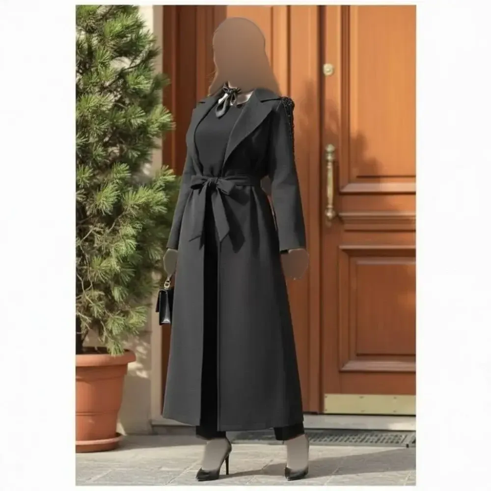 مانتو ماکسی بلند مشکی جنس بزیاق کره ای اعلا سایز یک و دو