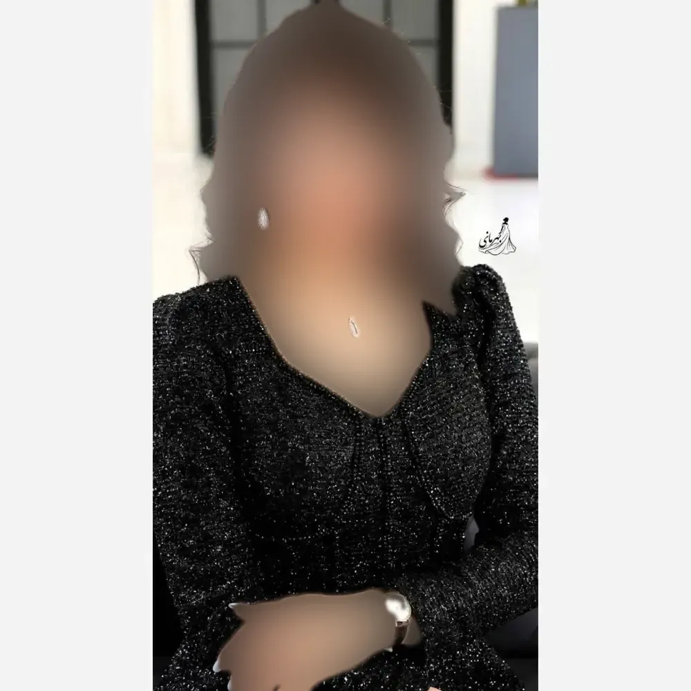 پیراهن مجلسی زنانه دانتل چمنی مشکی سنگدوزی شده کاپدار سایز بزرگ