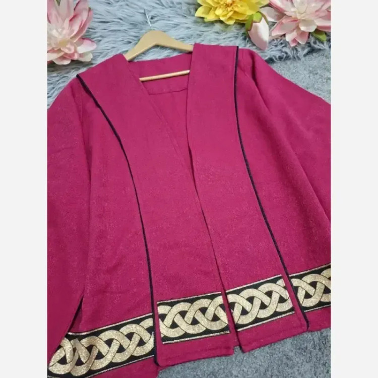 کت زنانه ژاکارد آستین کلوش حاشیه طلایی پاییزه فری سایز