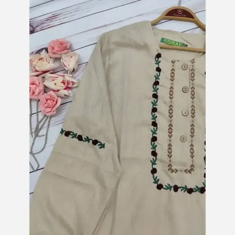 شومیز مانتویی گلدوزی شده جنس شانتون کنفی وارداتی رنگ کرم و نسکافه ای سایز فری تا 46