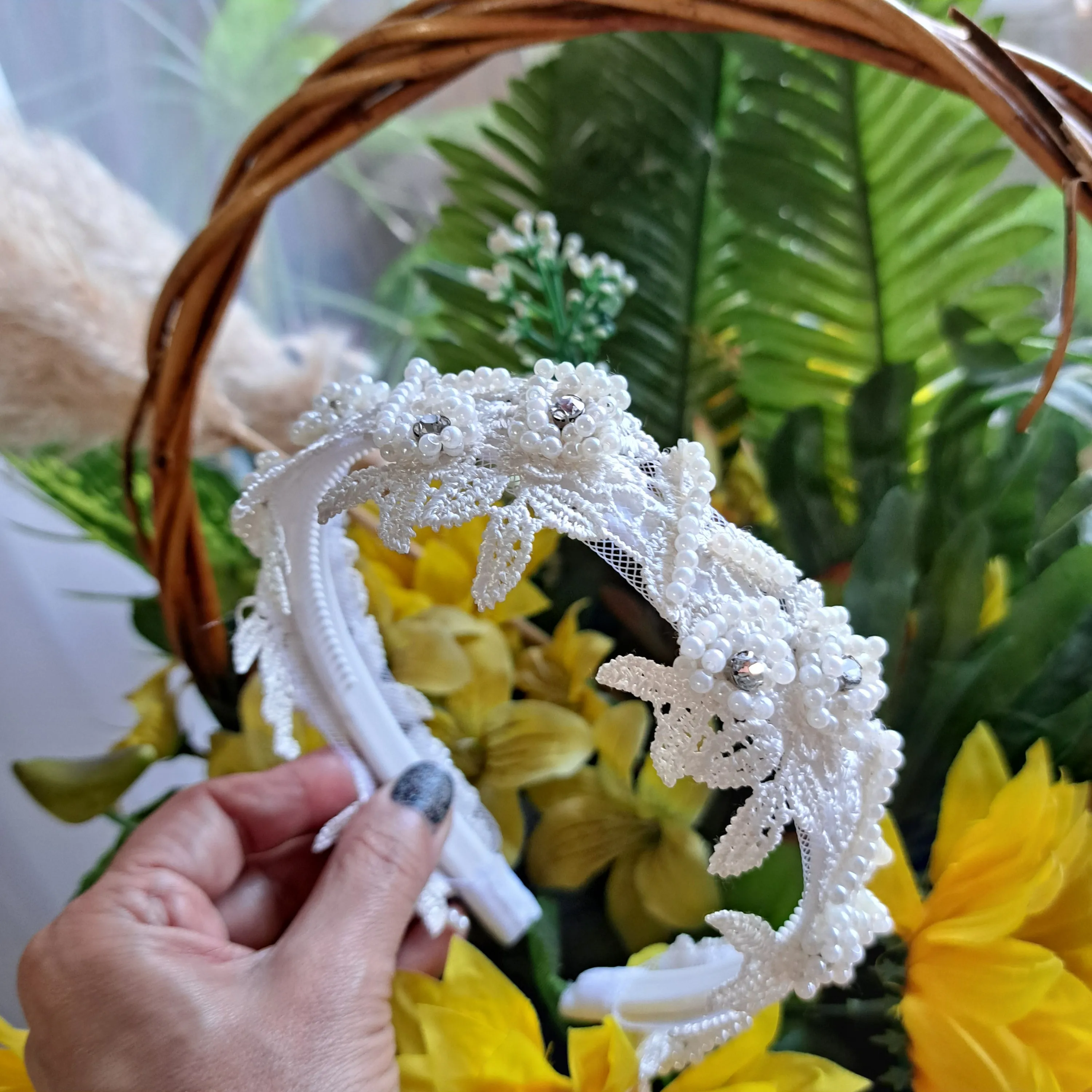 تل گیپور مجلسی گل سه بعدی زنانه رنگ سفید کرم بادمجانی زرشکی
