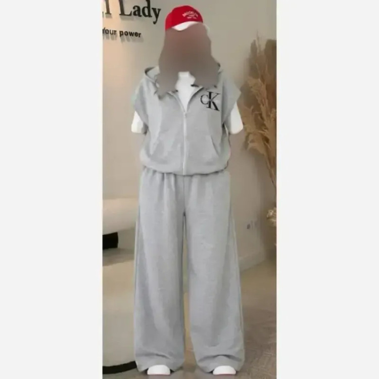 ست دوتیکه ماکسی و شنل مدل پریسیما کرپ دالقیچ و حریر مروارید و نگین دار رنگ سرمه ای و مشکی