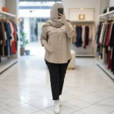 شومیز دیپلمات مهنا شانتون با جیب کاربردی و سرآستین پاگن دار در رنگبندی متنوع و سایزبندی کامل