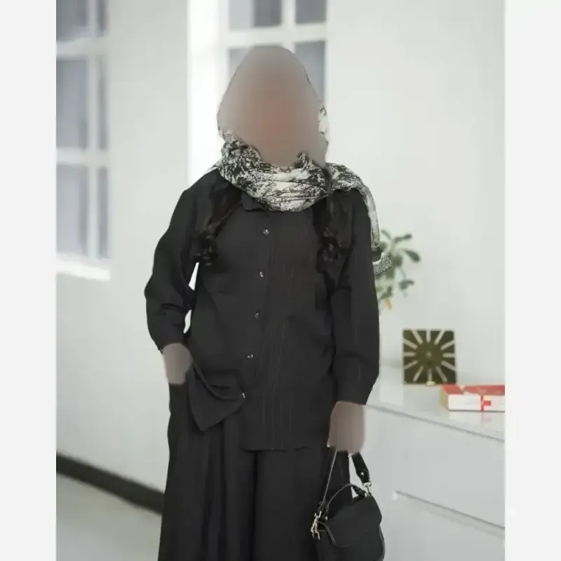 ست شومیز و دامن شلواری زنانه لمه راه راه و صوفیا کجراه مشکی فری سایز