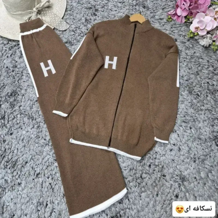 پیراهن پاییزه مدل پاپیون جنس مخمل چاپی رنگ بادمجونی سایز فری 38 تا 48
