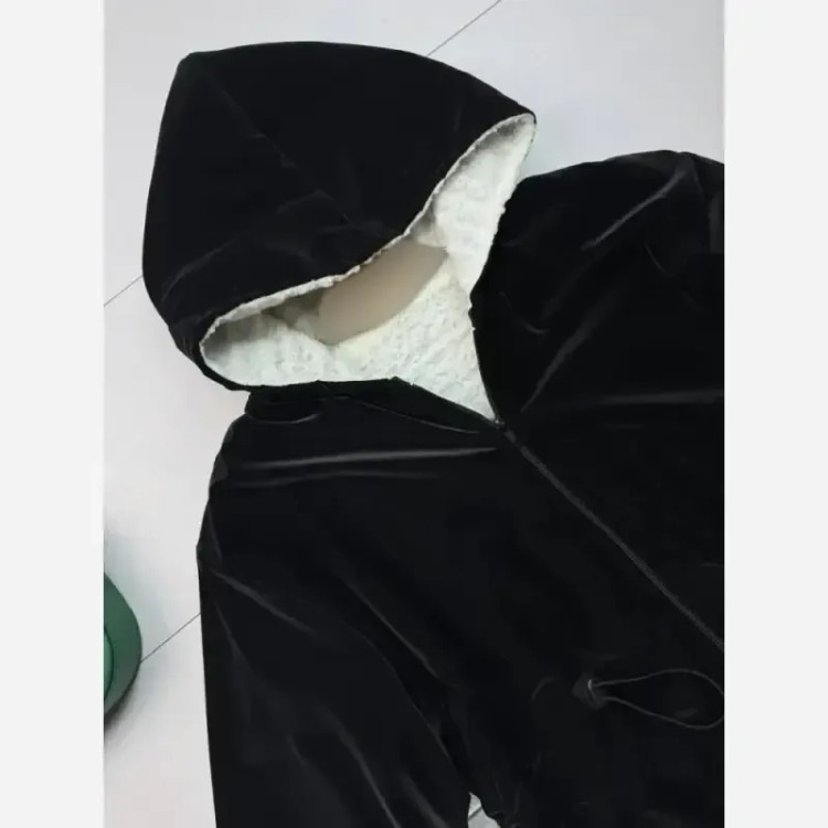 کاپشن لیوسا سیلیکونی داخل ببعی باکیفیت مشکی سایز فری 38 تا 46