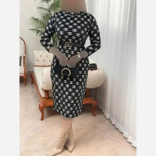 مینی اسکارف قلاب بافی بافت درجه یک لطیف مشکی کرم 50*50 سانت