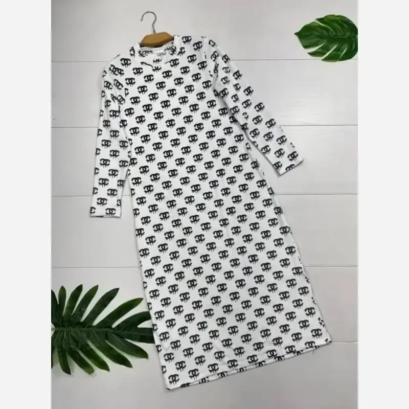 مینی اسکارف قلاب بافی بافت درجه یک لطیف مشکی کرم 50*50 سانت
