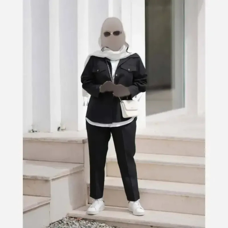 ست مانتو و شلوار مدل بهارک جنس مکانیک پرشین و شومیز داکرون رنگ مشکی و طوسی سایز فری 38 تا 46