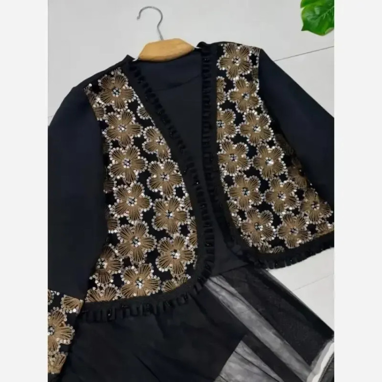 ست سه تیکه کت و دامن و شال مجلسی مدل روناک جنس مازراتی خرجکار هندی و تور سایز 38 تا 46