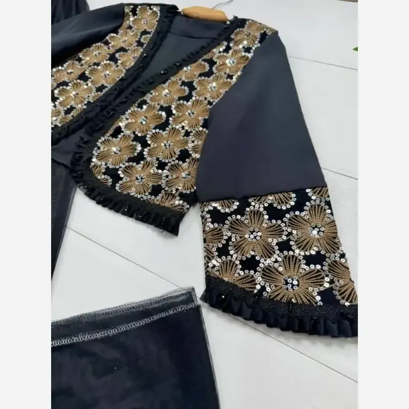 ست سه تیکه کت و دامن و شال مجلسی مدل روناک جنس مازراتی خرجکار هندی و تور سایز 38 تا 46