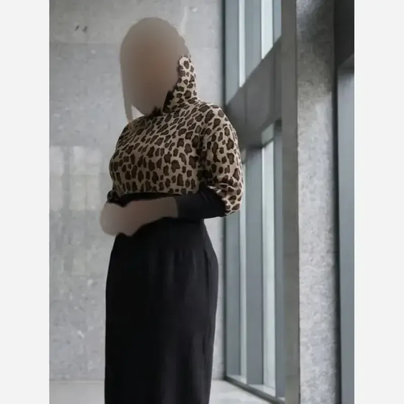 کفتان بافت زنانه طرح ساعت شنی پلنگی فری سایز پشت نخ درجه یک