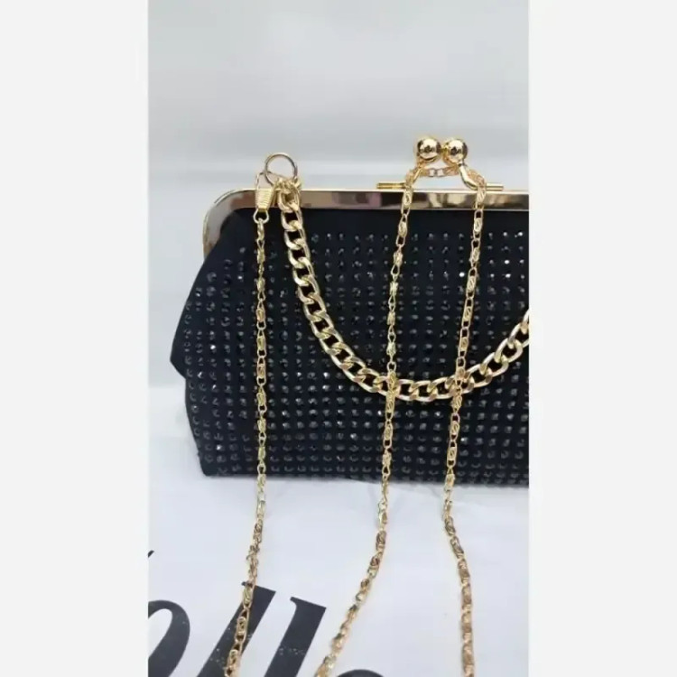 کیف مجلسی مخمل نگین کاری شده رنگ مشکی سایز 18 در 13 بند زنجیری