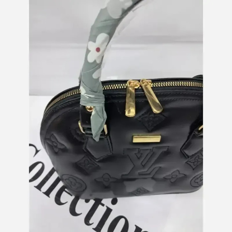 کیف چرمی مشکی زنانه بند دوشی سایز 23 در 23 مدل goldis