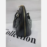 کیف چرمی مشکی زنانه بند دوشی سایز 23 در 23 مدل goldis